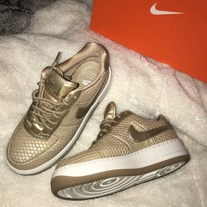 NIKE AIR FORCE 1 UPSTEP RARE